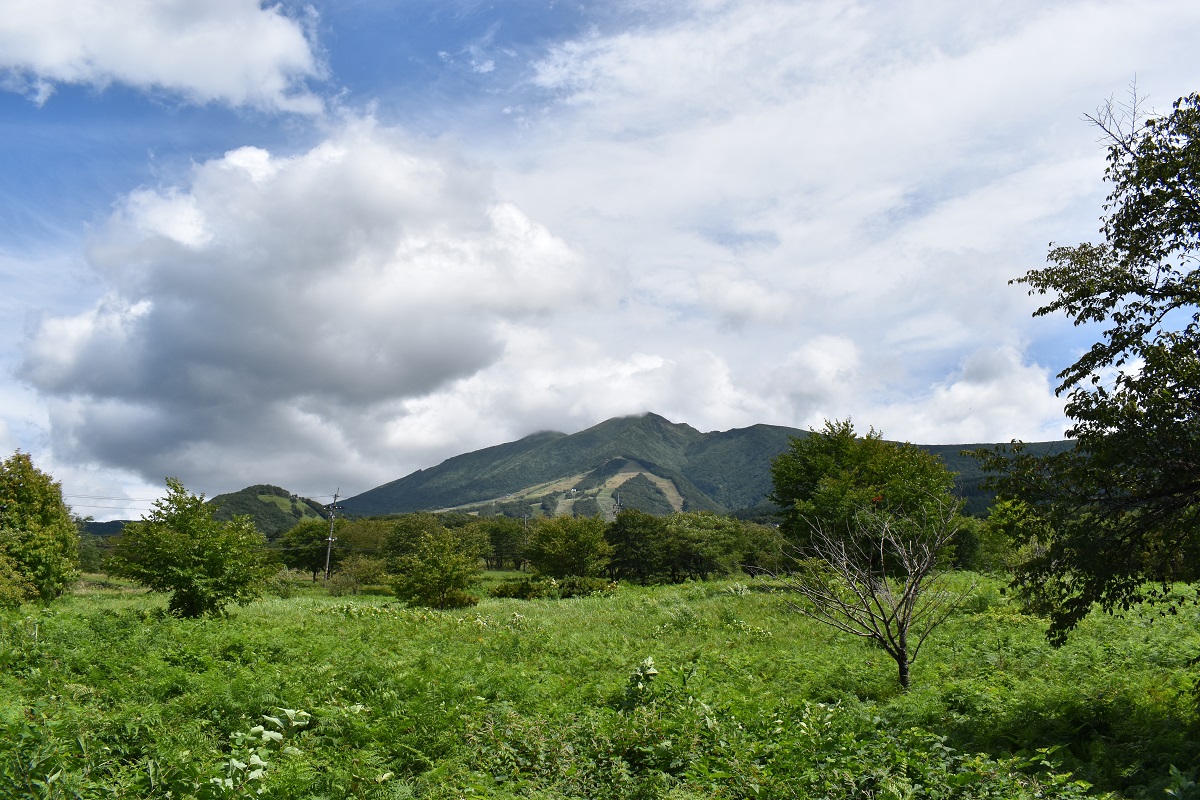 Volcanic Area in Summer – Japanese Countryside Travel Notes